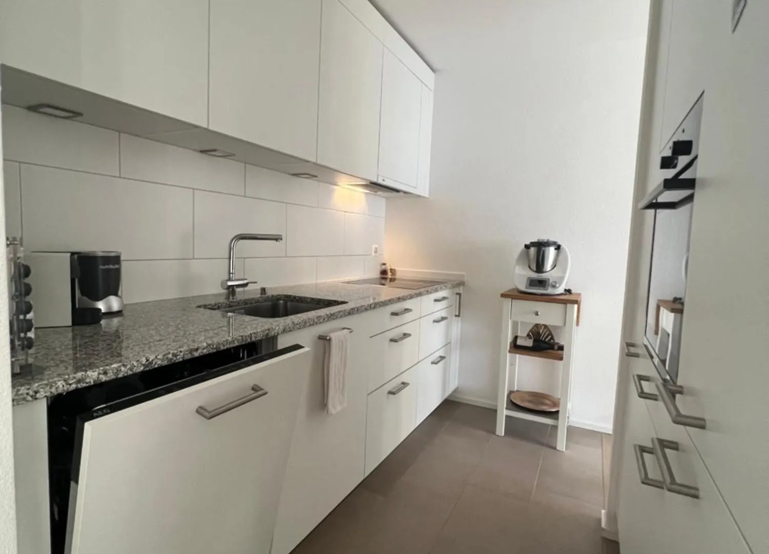 Best Located & Fully Equipped Apartment At Basel Sbb Main Station Switzerland